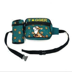 ❌SOLD❌ Vintage Winnie the Pooh Tigger Fanny Pack Waist Bag Purse Adjustable